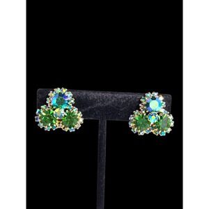 Vintage Kramer Emerald Green Blue AB Rinestone Gold Tone Cluster‎ Clip Earrings